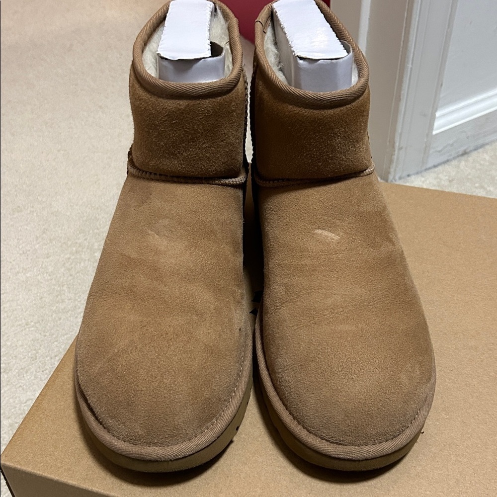 UGG Classic Mini II - Picture 3 of 6